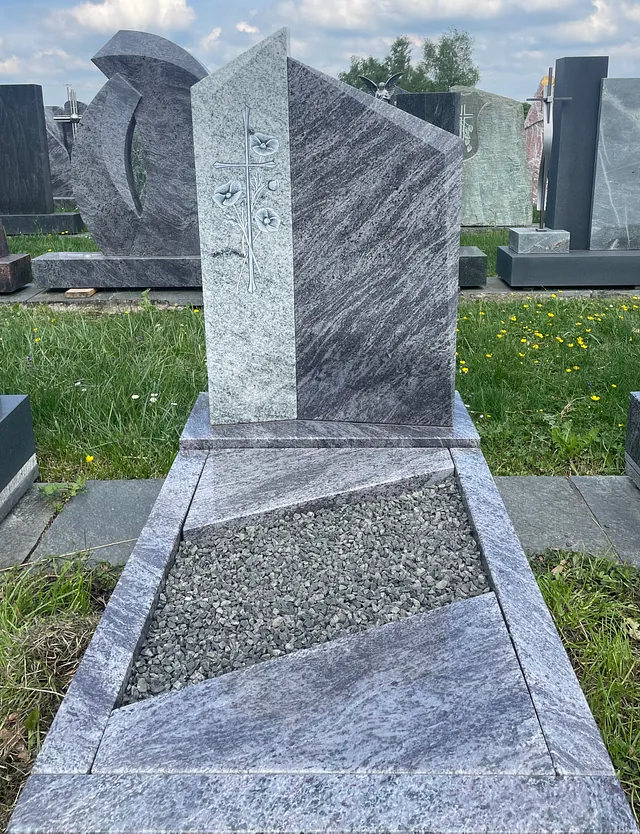 Blau-Töniges Denkmal