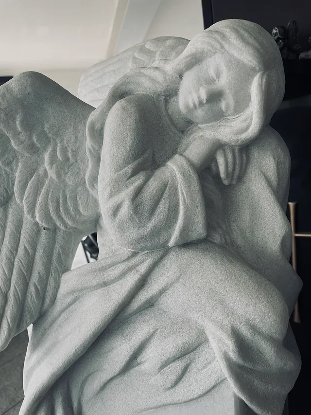 Engelmotiv Denkmal Nahaufnahme